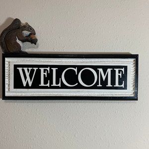 Meissenburg Designs VINTAGE Wooden Welcome Sign